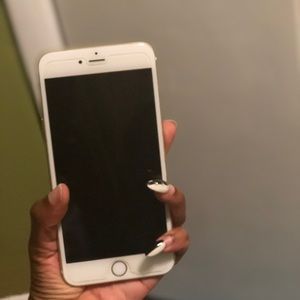 White iPhone 6 Plus